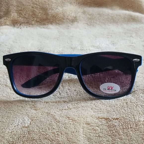 SUNGLASSES - Picture 5 of 5